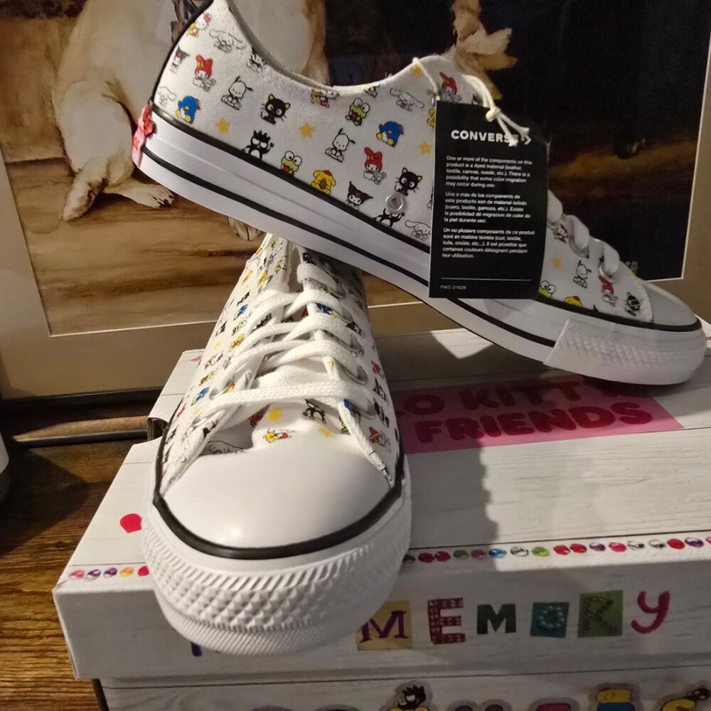 Converse x Hello Kitty Sanrio Chuck Taylor All-Star A17700C Shoes Mens Sz 10 US - Picture 3 of 16